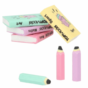 Lot de 4 petits livres scolaires et 3 gommes à stylo Topmodel